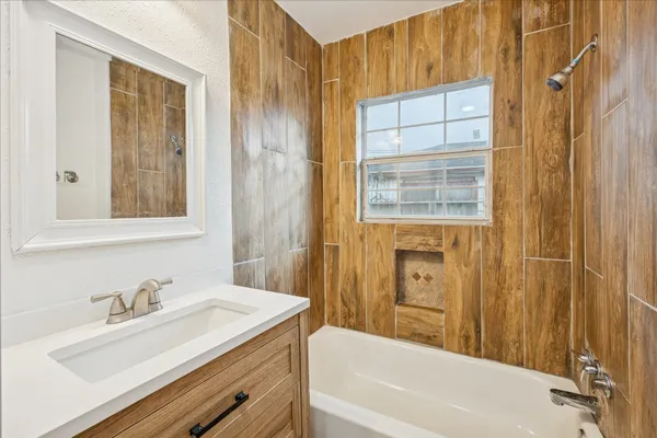 $1,630 | 1803 Simpson Street, Houston, TX 77020