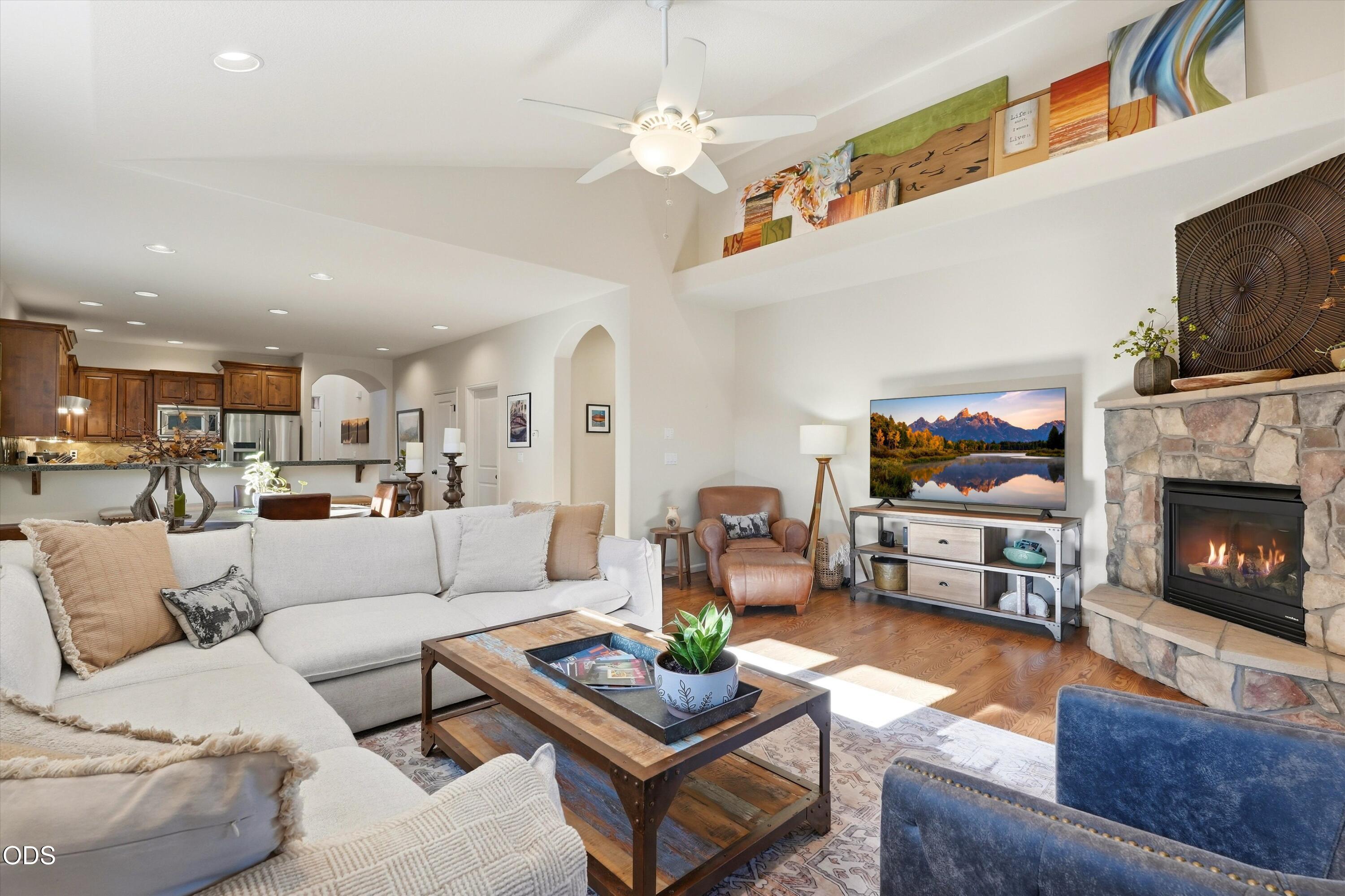 60349 Sage Stone Loop Bend, OR 97702 - Photo 17 of 62 Gallery Image 17