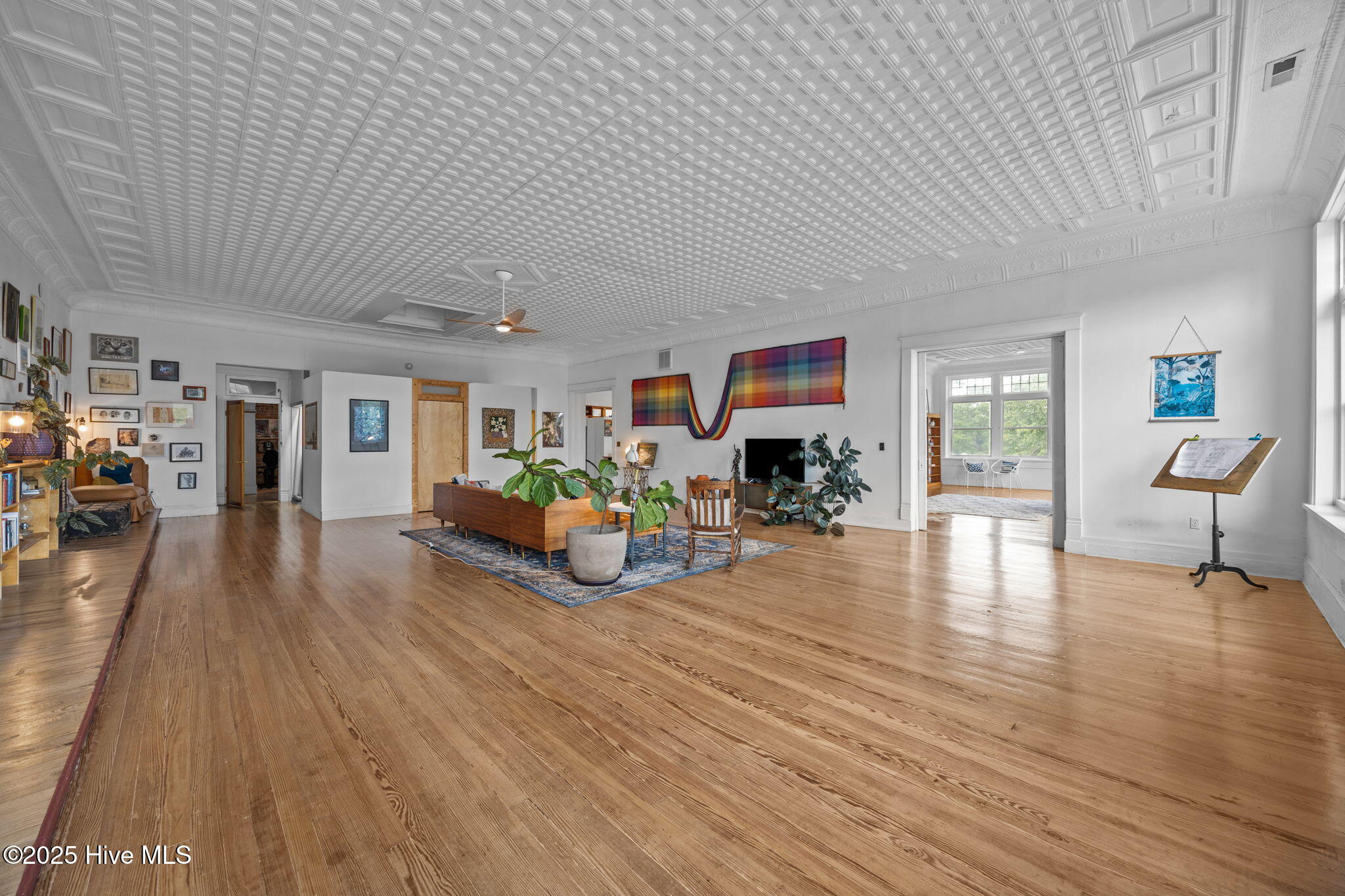 522 West 1st Street Ayden, NC 28513 - Photo 24 of 56 Living room