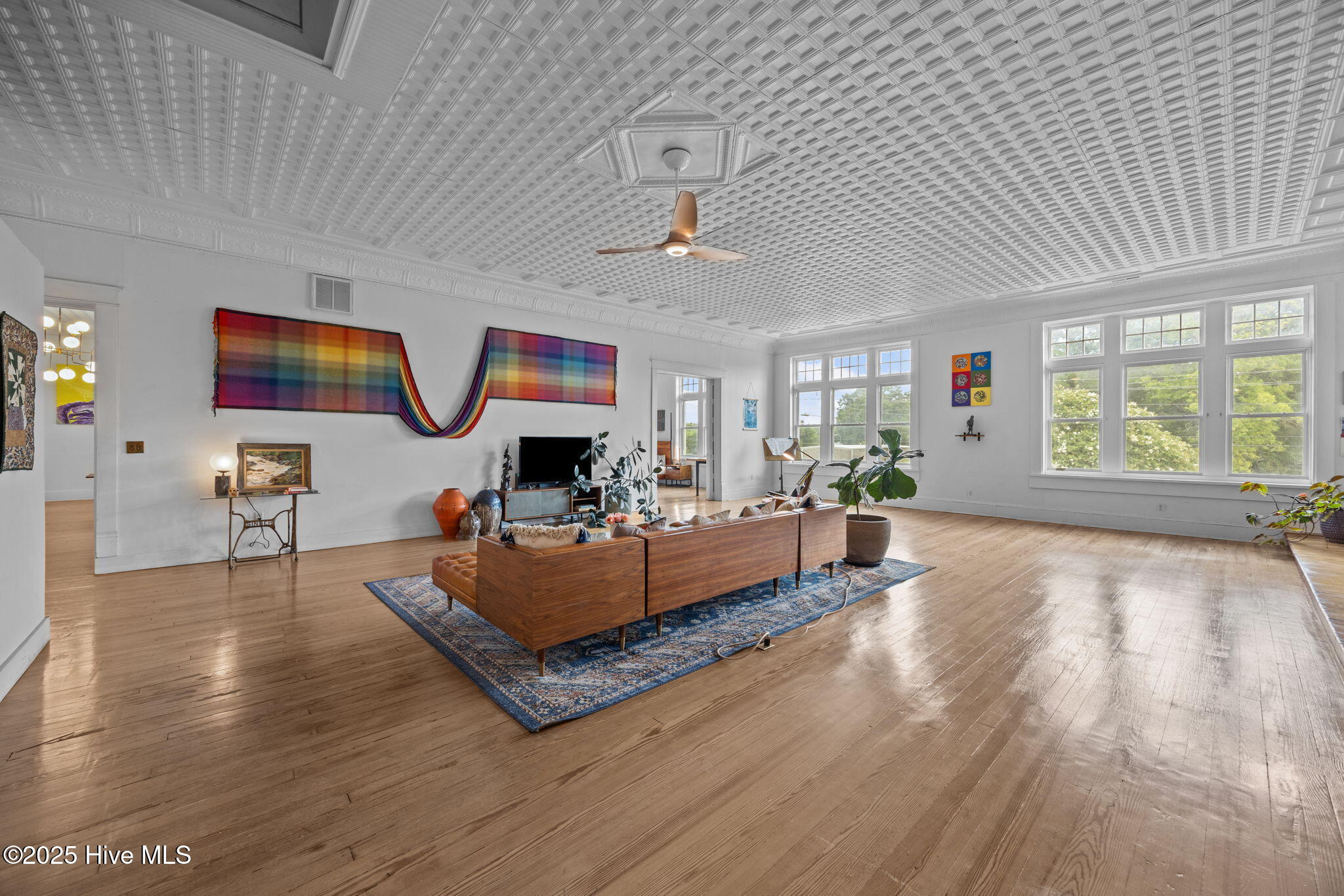 522 West 1st Street Ayden, NC 28513 - Photo 30 of 56 Living room
