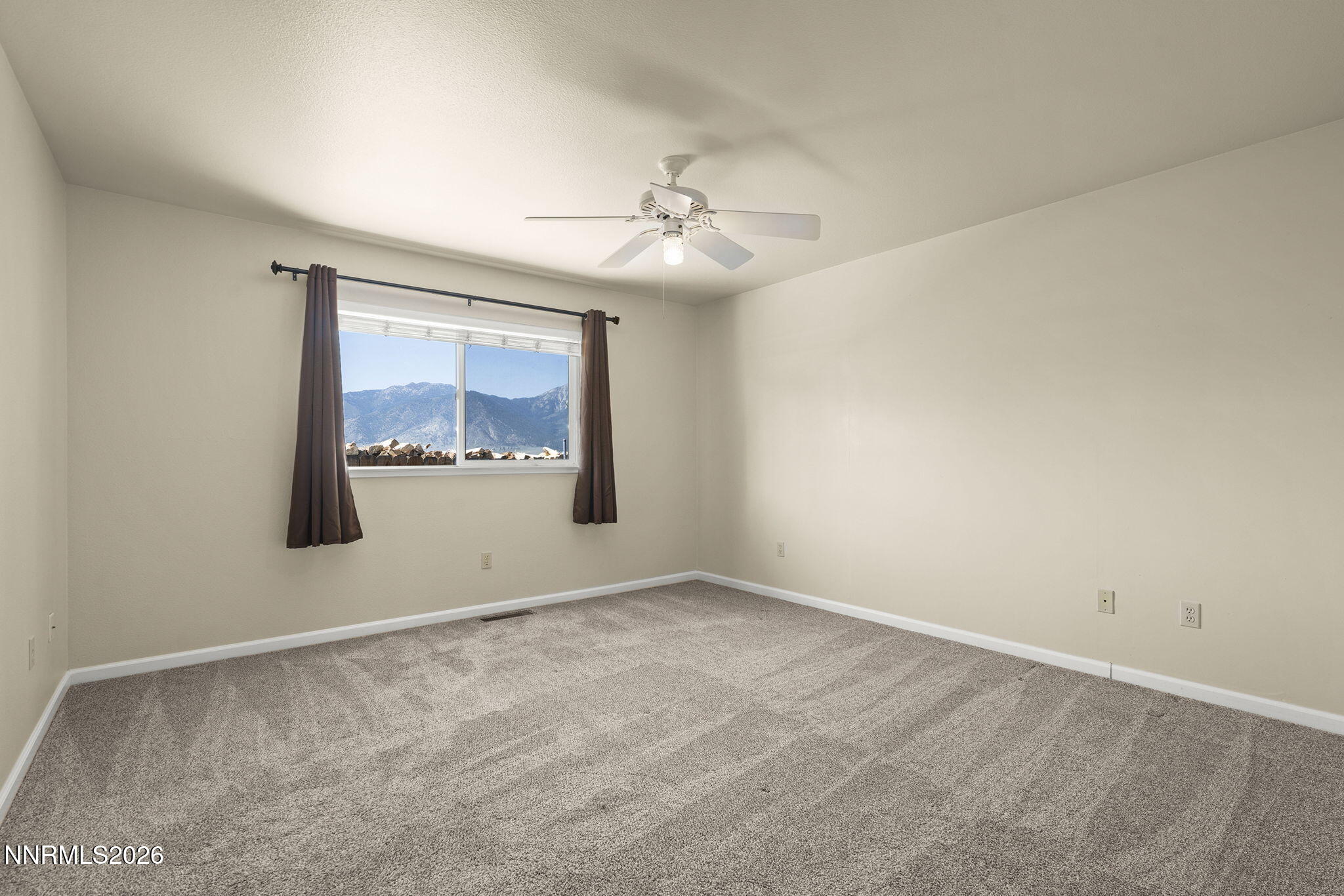 1304 Yellow Jacket Lane Gardnerville, NV 89460 - Photo 20 of 31 20-web-or-mls-20-print-_DSC0204