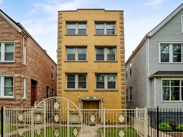 $1,295,000 | 2832 North Mozart Street, Chicago, IL 60618