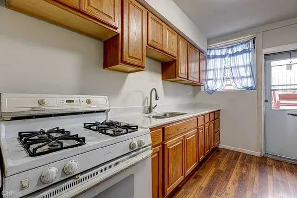 $1,295,000 | 2832 North Mozart Street, Chicago, IL 60618