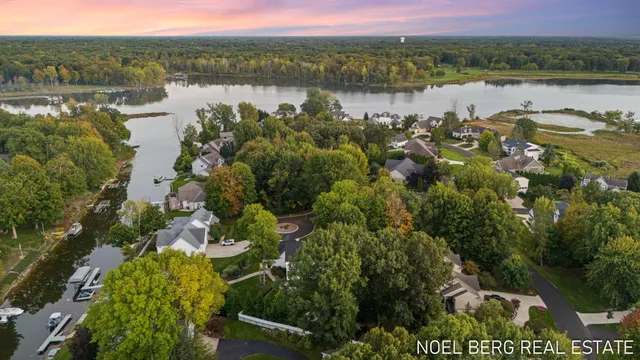 $1,695,000 | 15329 Blue Heron Court, Spring Lake, MI 49456