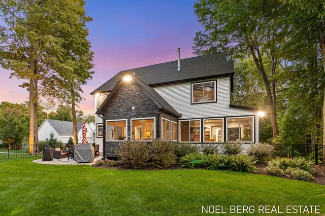 $1,695,000 | 15329 Blue Heron Court, Spring Lake, MI 49456