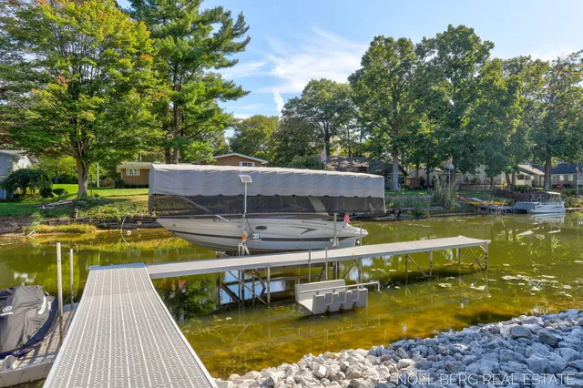 $1,695,000 | 15329 Blue Heron Court, Spring Lake, MI 49456