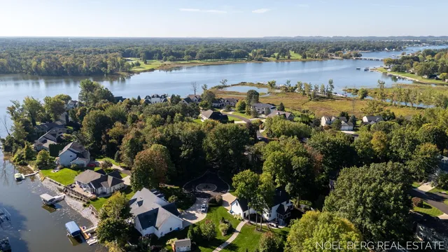 $1,695,000 | 15329 Blue Heron Court, Spring Lake, MI 49456