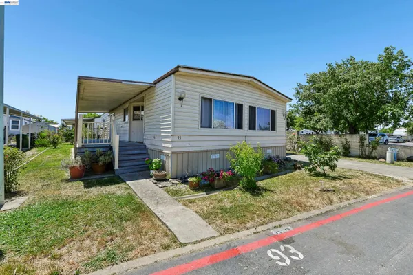 $127,000 | 820 North Lincoln Way, Unit SPC 93, Galt, CA 95632