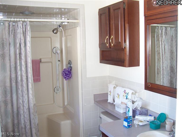 1414 Remsen Road Medina, OH 44256 - Photo 11 of 25 Master bathroom.