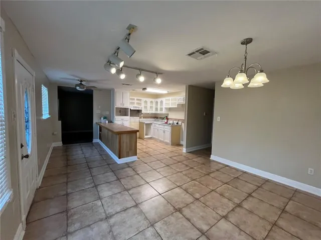 $1,500 | 1645 Redwood Drive, Harvey, LA 70058