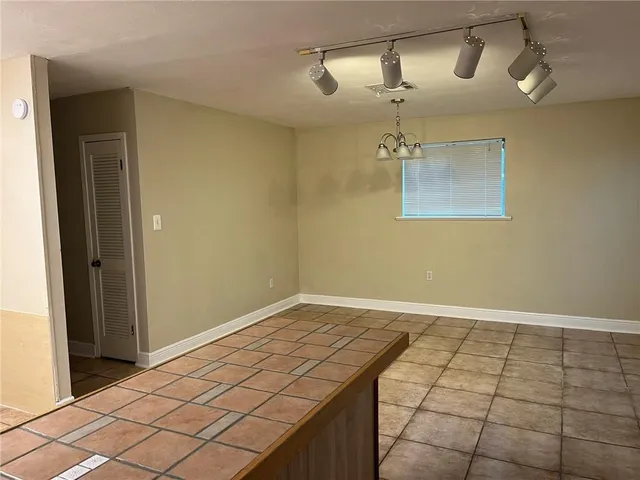 $1,500 | 1645 Redwood Drive, Harvey, LA 70058