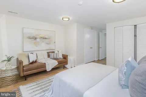 $370,000 | 20528 Strath Haven Drive, Gaithersburg, MD 20886