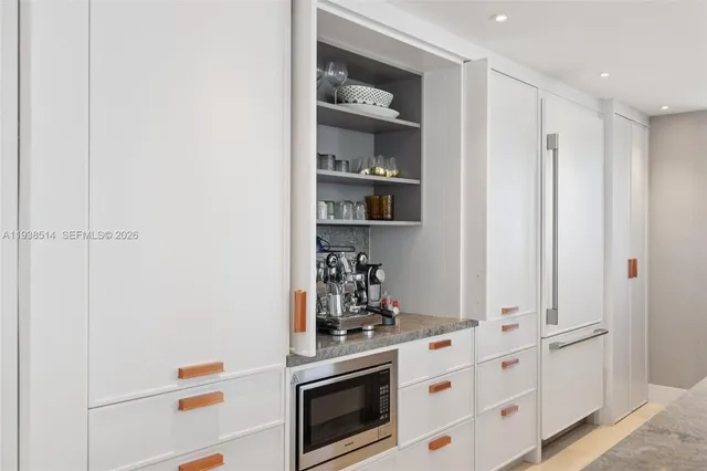 $2,980,000 | 10275 Collins Avenue, Unit 1110, Bal Harbour, FL 33154