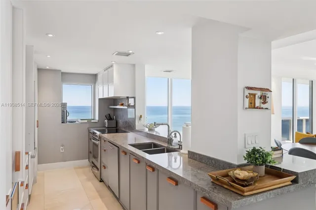 $2,980,000 | 10275 Collins Avenue, Unit 1110, Bal Harbour, FL 33154