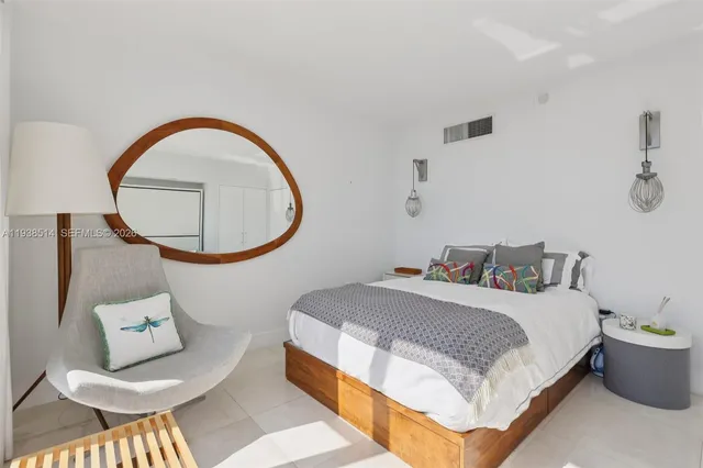 $2,980,000 | 10275 Collins Avenue, Unit 1110, Bal Harbour, FL 33154