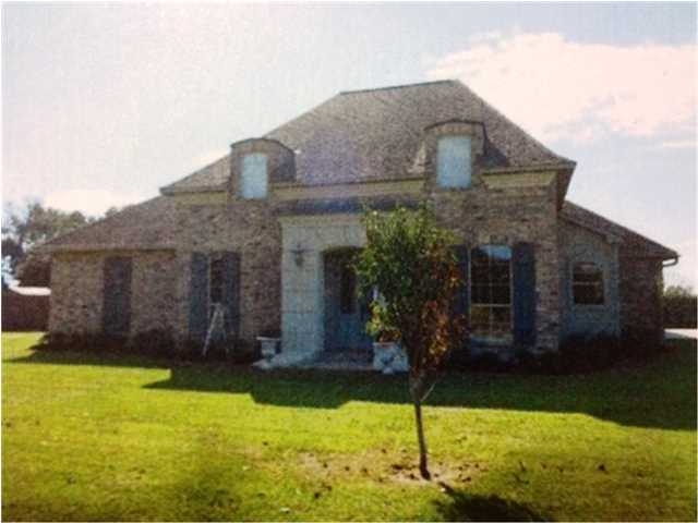 394 Moulin Road Broussard, LA 70518 - Photo 1 of 14 Primary Photo