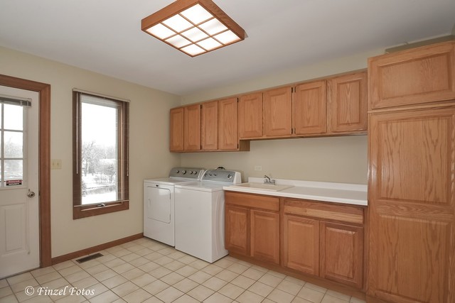 35W645 Parsons Road Algonquin, IL 60102 - Photo 15 of 33
