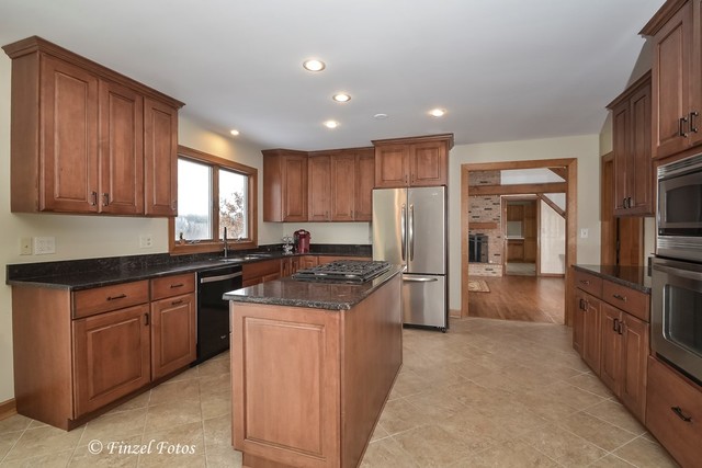 35W645 Parsons Road Algonquin, IL 60102 - Photo 4 of 33
