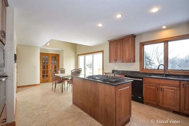35W645 Parsons Road Algonquin, IL 60102 - Photo 7 of 33