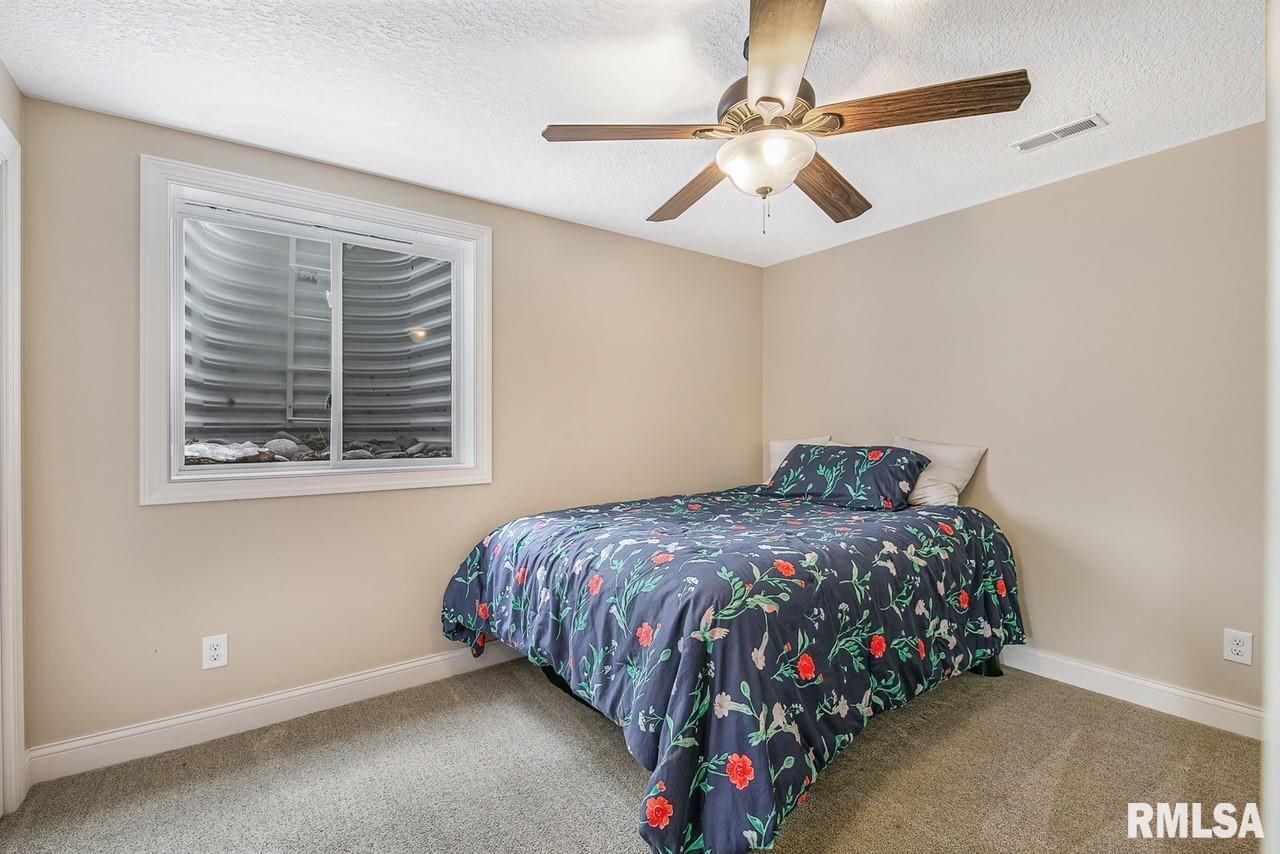 5809 Remington Road North Bettendorf, IA 52722 - Photo 40 of 50 Gallery Image 40