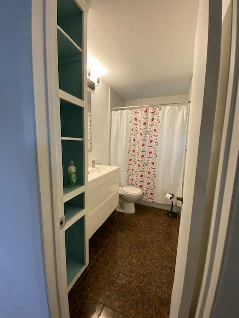 6900 Manor Road, Unit B Austin, TX 78723 - Photo 10 of 14 Bath