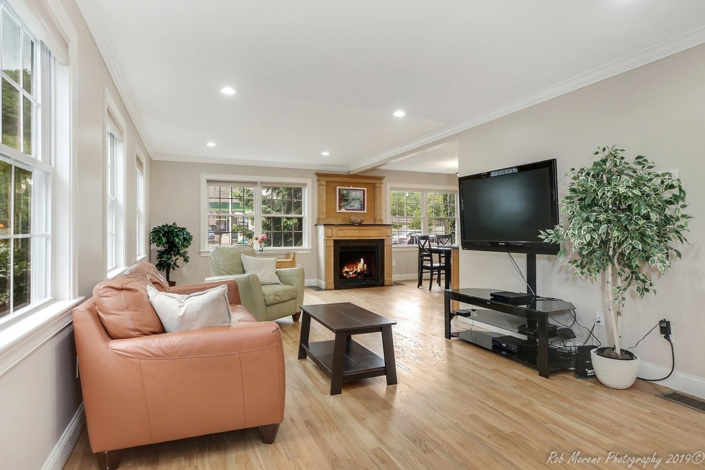 562 Trapelo Road, Unit 562 Belmont, MA 02478 - Photo 8 of 33 Gallery Image 8