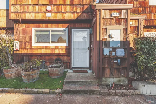 $419,500 | 1493 Parkway Drive, Rohnert Park, CA 94928