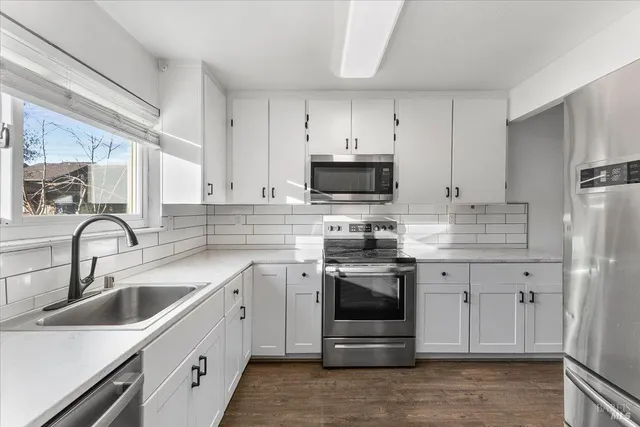 $427,000 | 1493 Parkway Drive, Rohnert Park, CA 94928