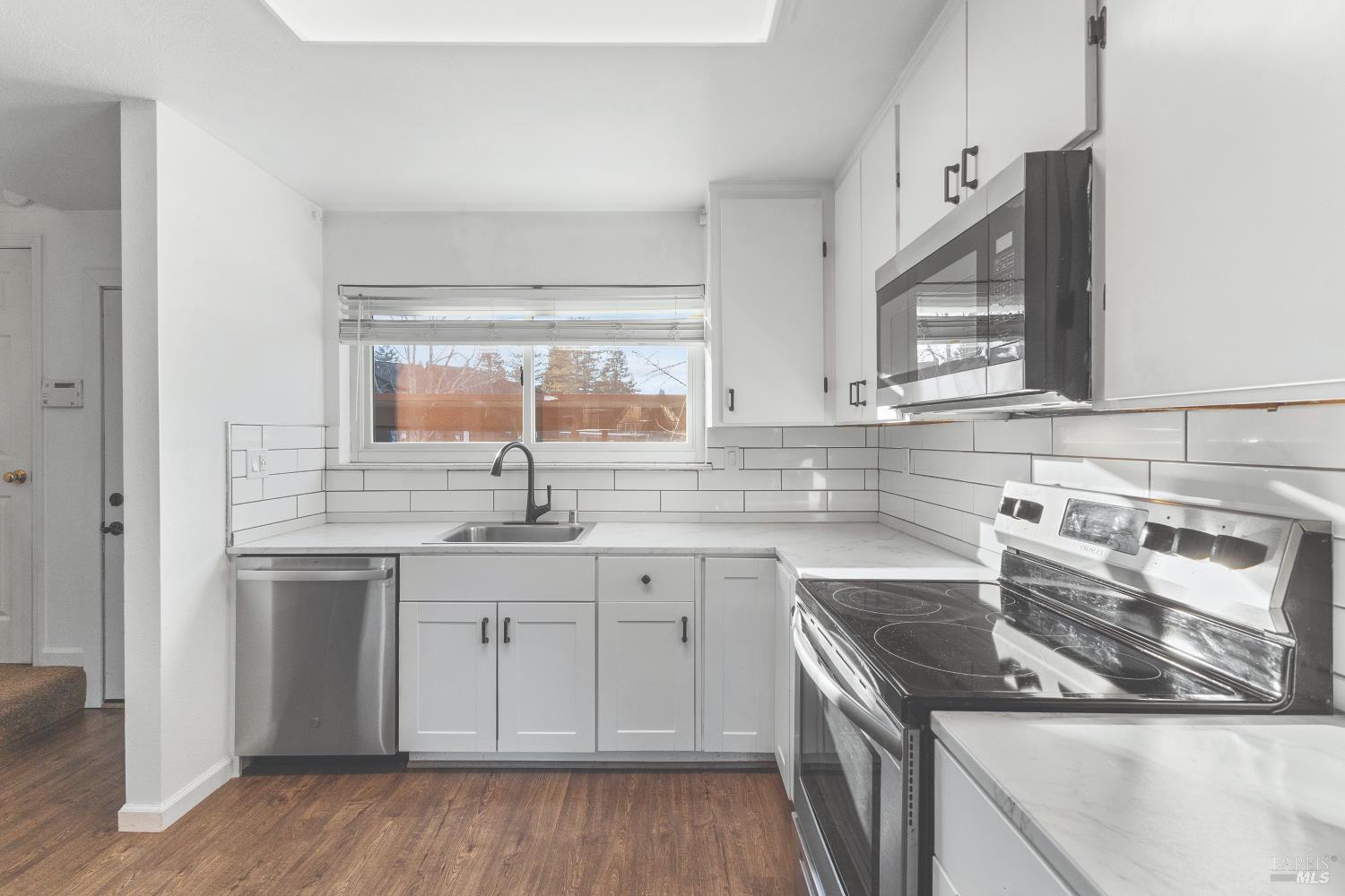 1493 Parkway Drive Rohnert Park, CA 94928 - Photo 15 of 37