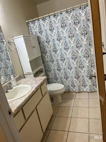 a close view of washer and dryer