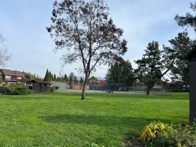 $437,000 | 1493 Parkway Drive, Rohnert Park, CA 94928