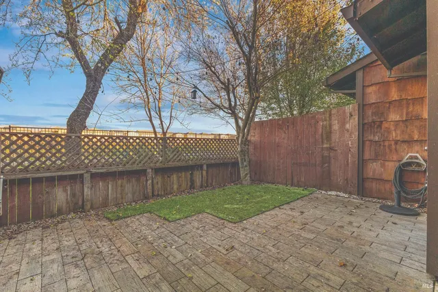 $427,000 | 1493 Parkway Drive, Rohnert Park, CA 94928