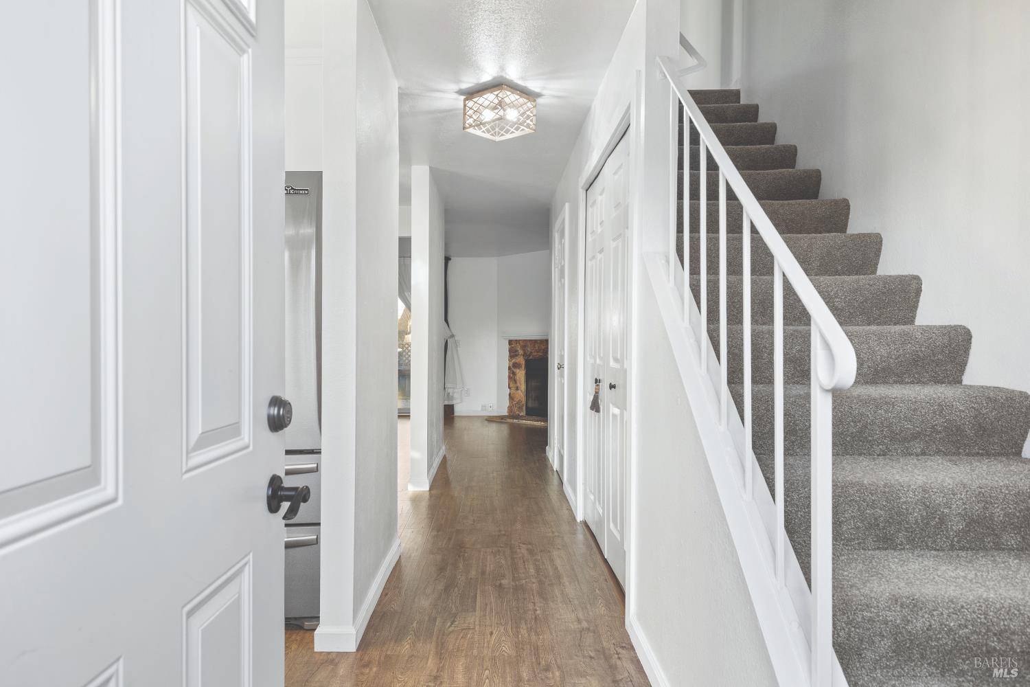 1493 Parkway Drive Rohnert Park, CA 94928 - Photo 6 of 37