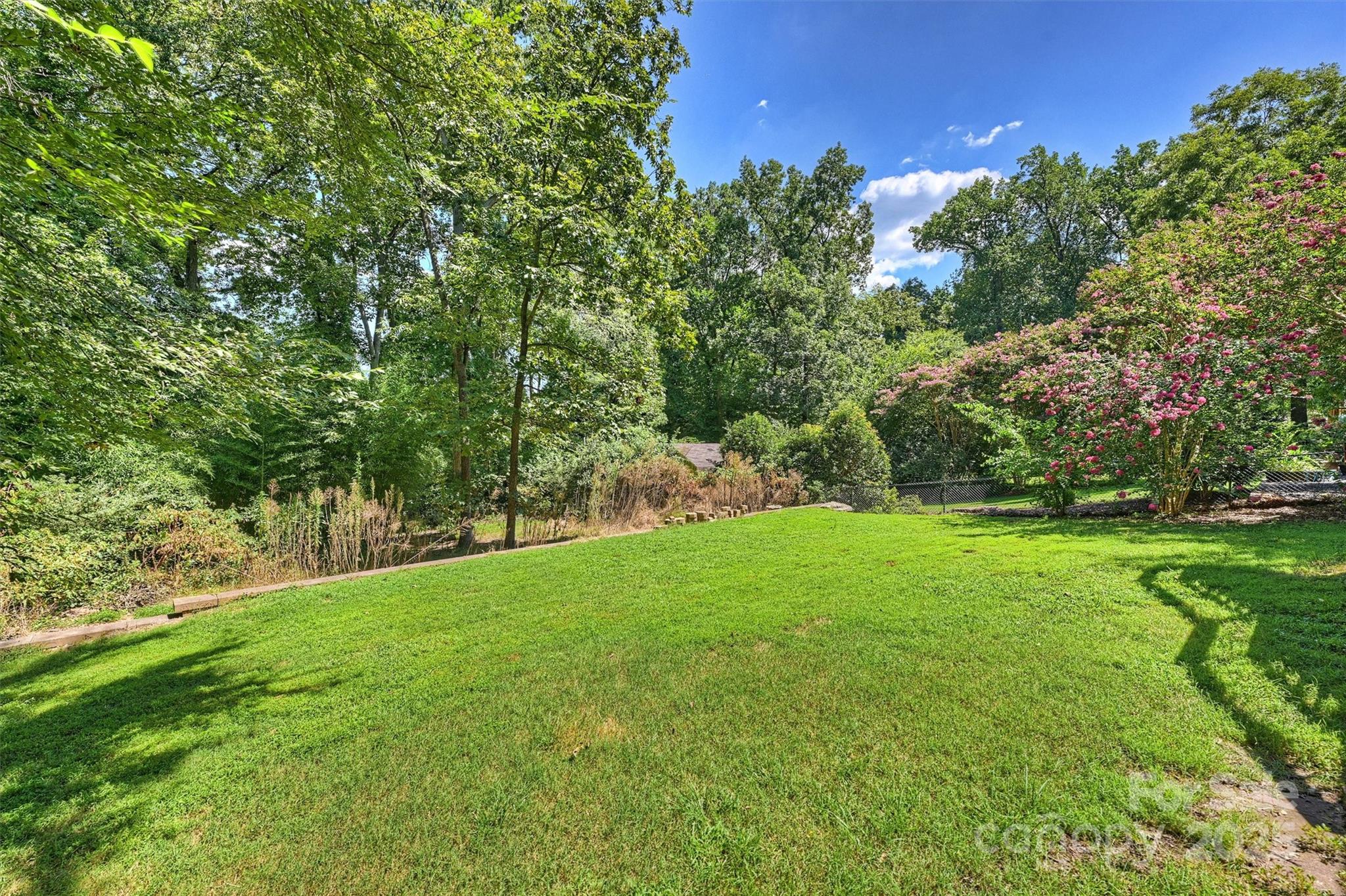 433 Hollis Road Charlotte, NC 28209 - Photo 31 of 41 Gallery Image 31