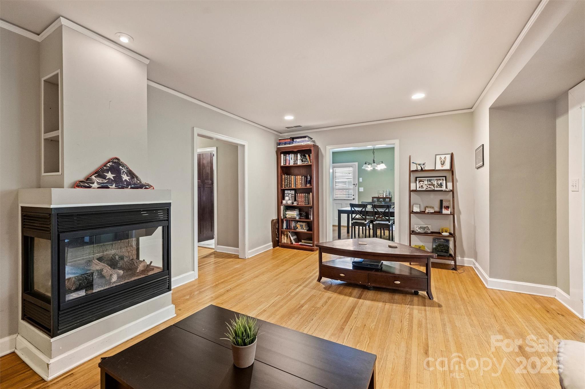 433 Hollis Road Charlotte, NC 28209 - Photo 4 of 41 Gallery Image 4