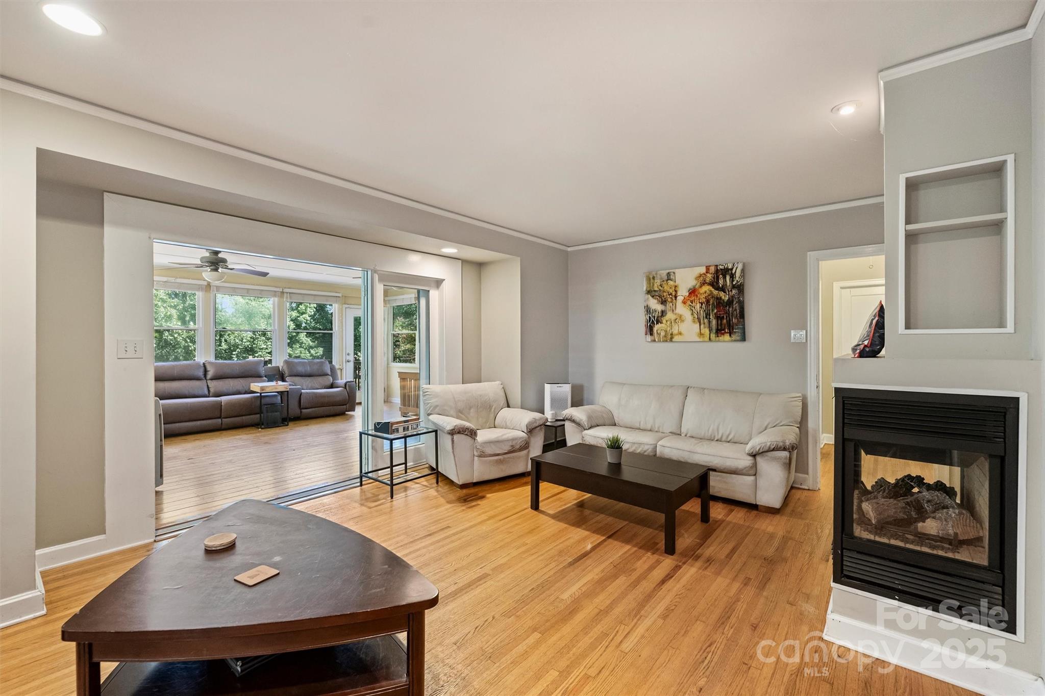 433 Hollis Road Charlotte, NC 28209 - Photo 5 of 41 Gallery Image 5