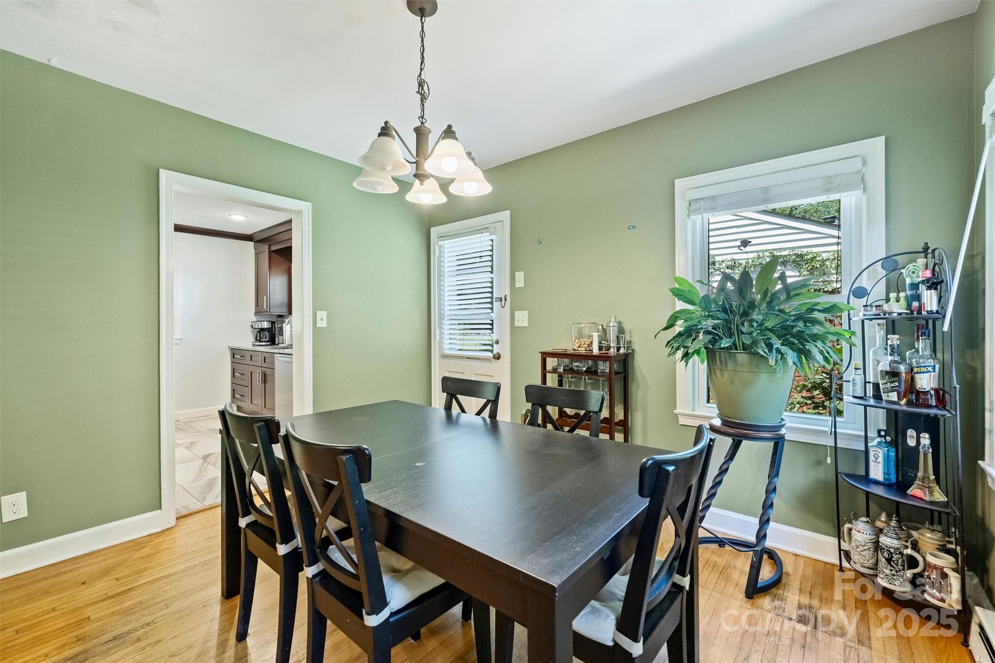 433 Hollis Road Charlotte, NC 28209 - Photo 9 of 41 Gallery Image 9