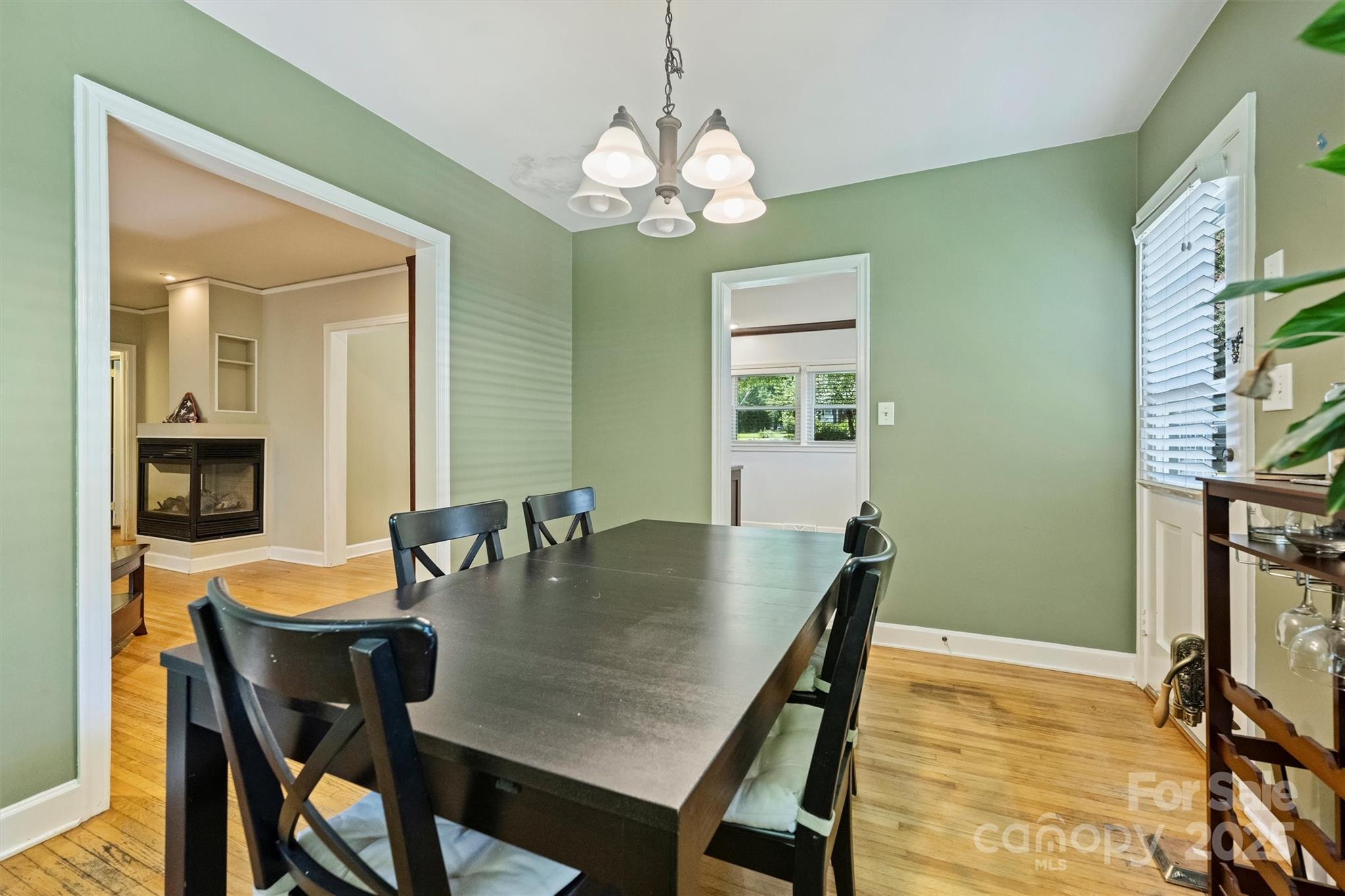433 Hollis Road Charlotte, NC 28209 - Photo 10 of 41 Gallery Image 10