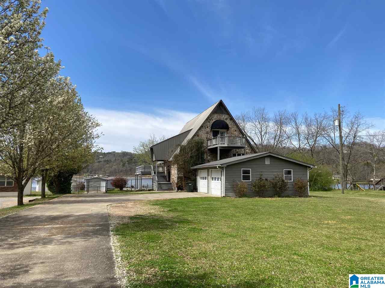 374 Montclair Drive Gadsden, AL 35901 - Photo 1 of 15