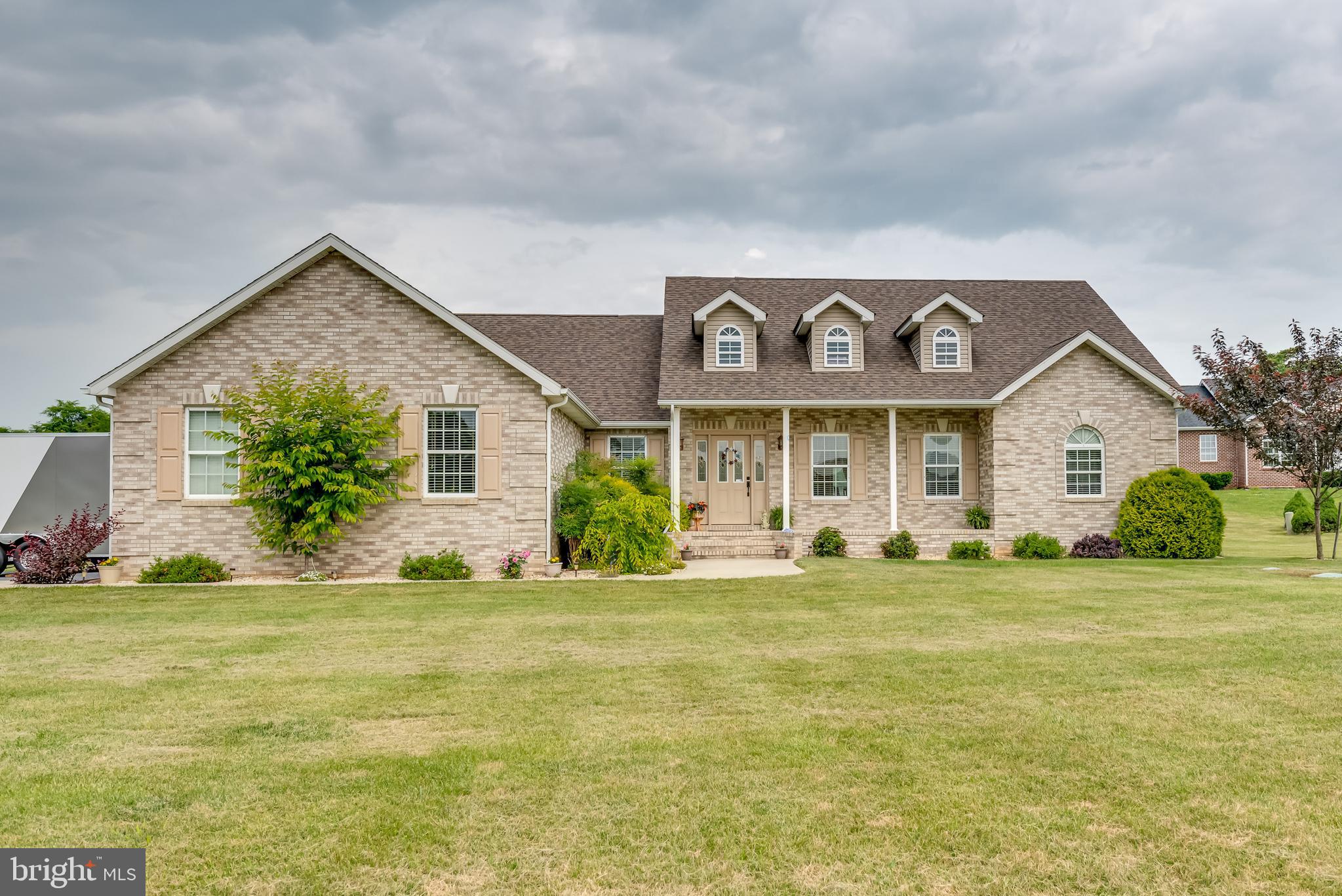 Stunning 3 bed 3.5 bath all brick rancher home