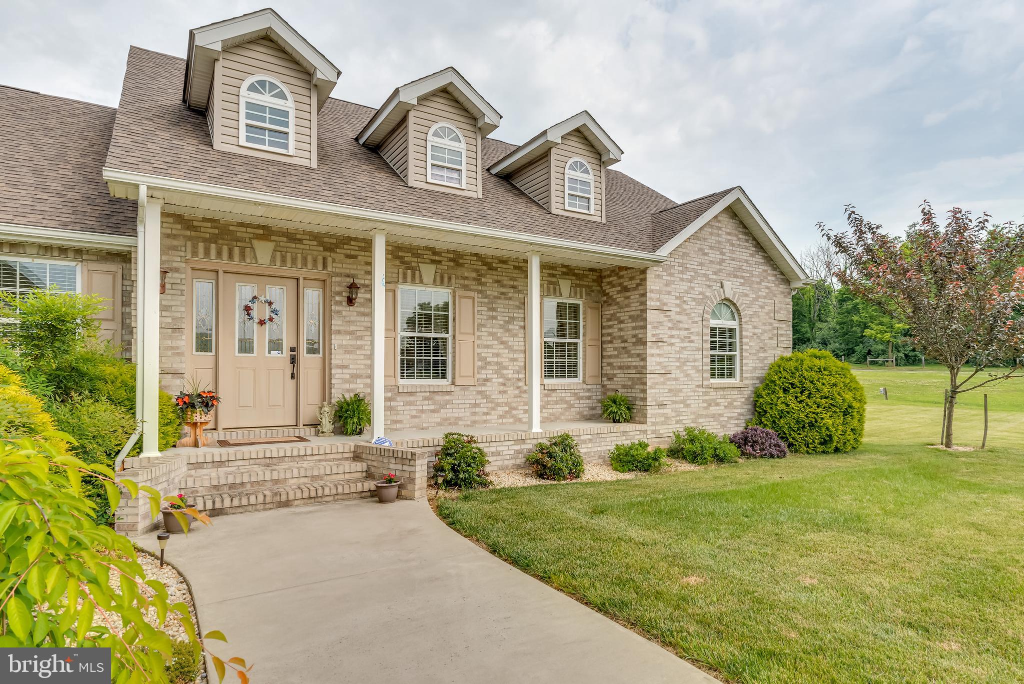 Concrete walkway from driveway to your new home!
