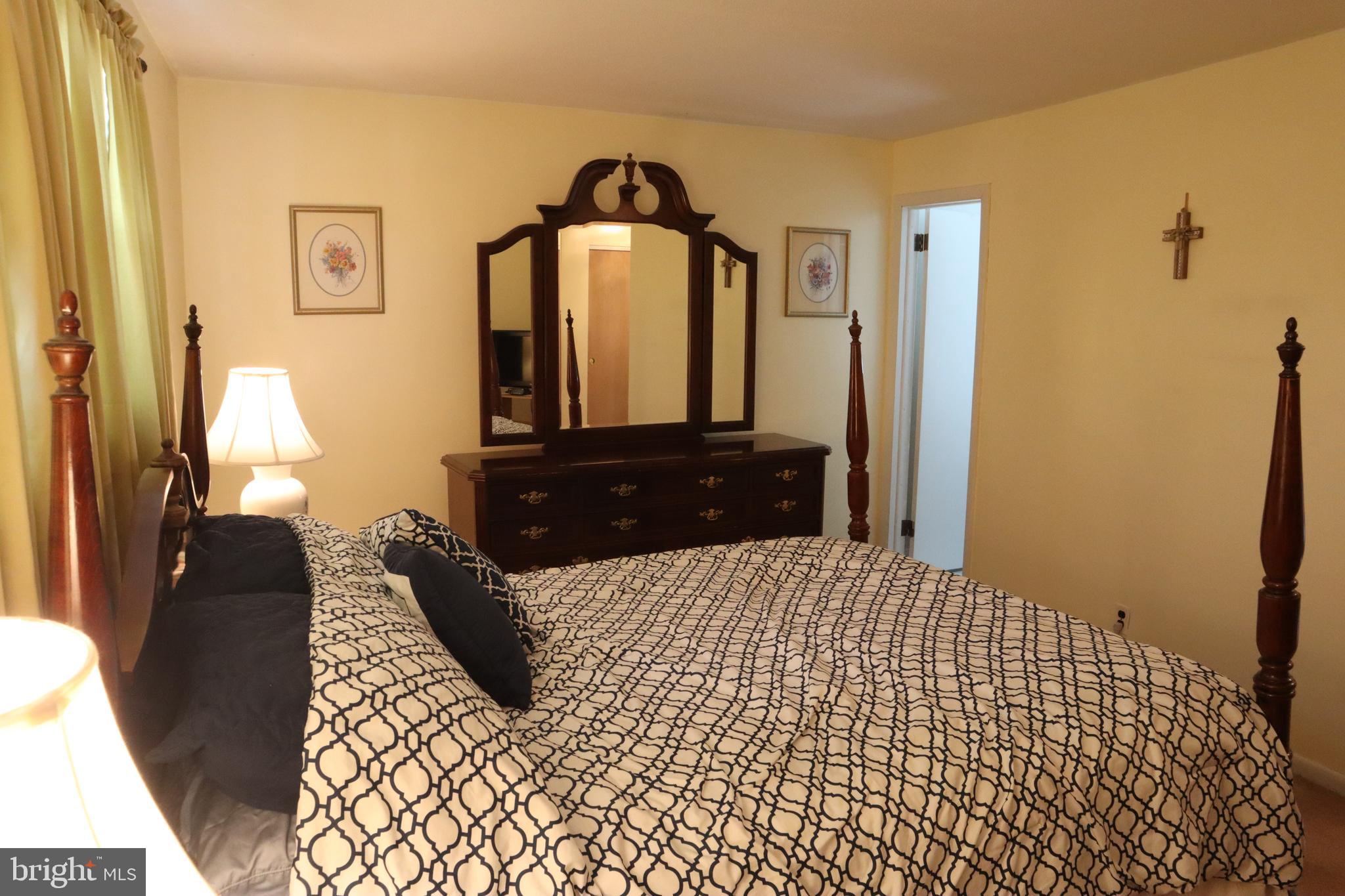 630 Avon Road Philadelphia, PA 19116 - Photo 17 of 40 Primary Bedroom