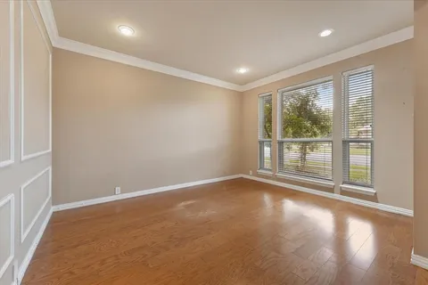 $495,000 | 525 Springhill Drive, Hurst, TX 76054
