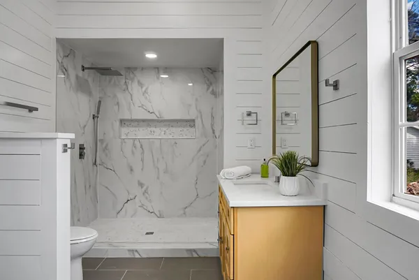 $399,000 | 402 Sears Street, St. George, SC 29477