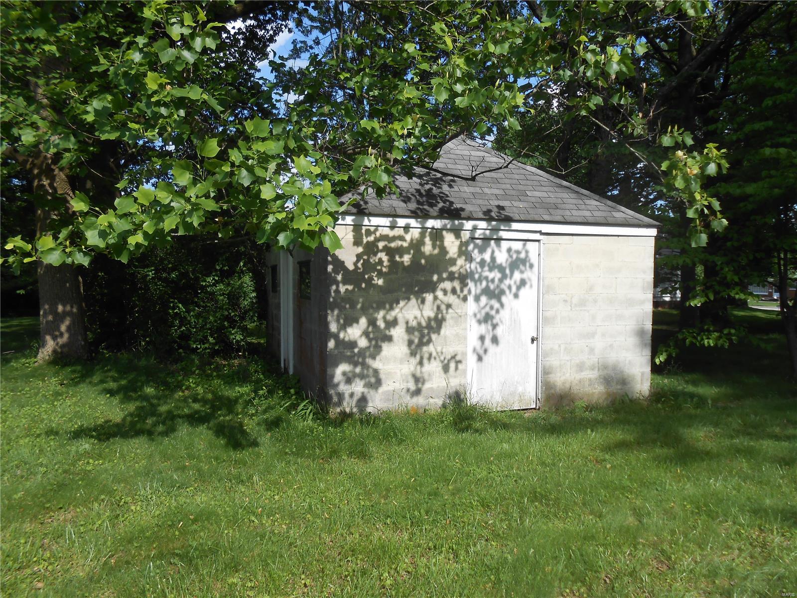 5409 Humbert Road Alton, IL 62002 - Photo 6 of 17