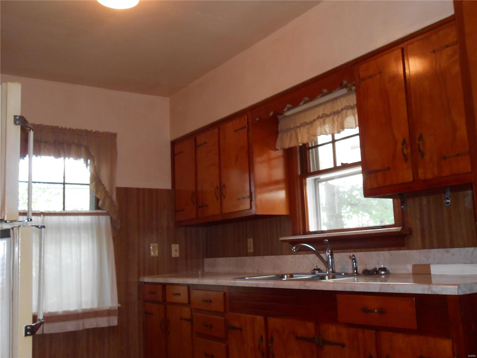 5409 Humbert Road Alton, IL 62002 - Photo 10 of 17