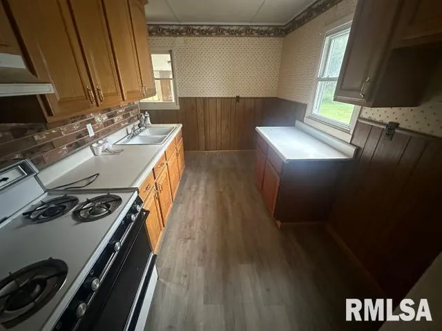 $69,900 | 1122 Huber Avenue, Galesburg, IL 61401