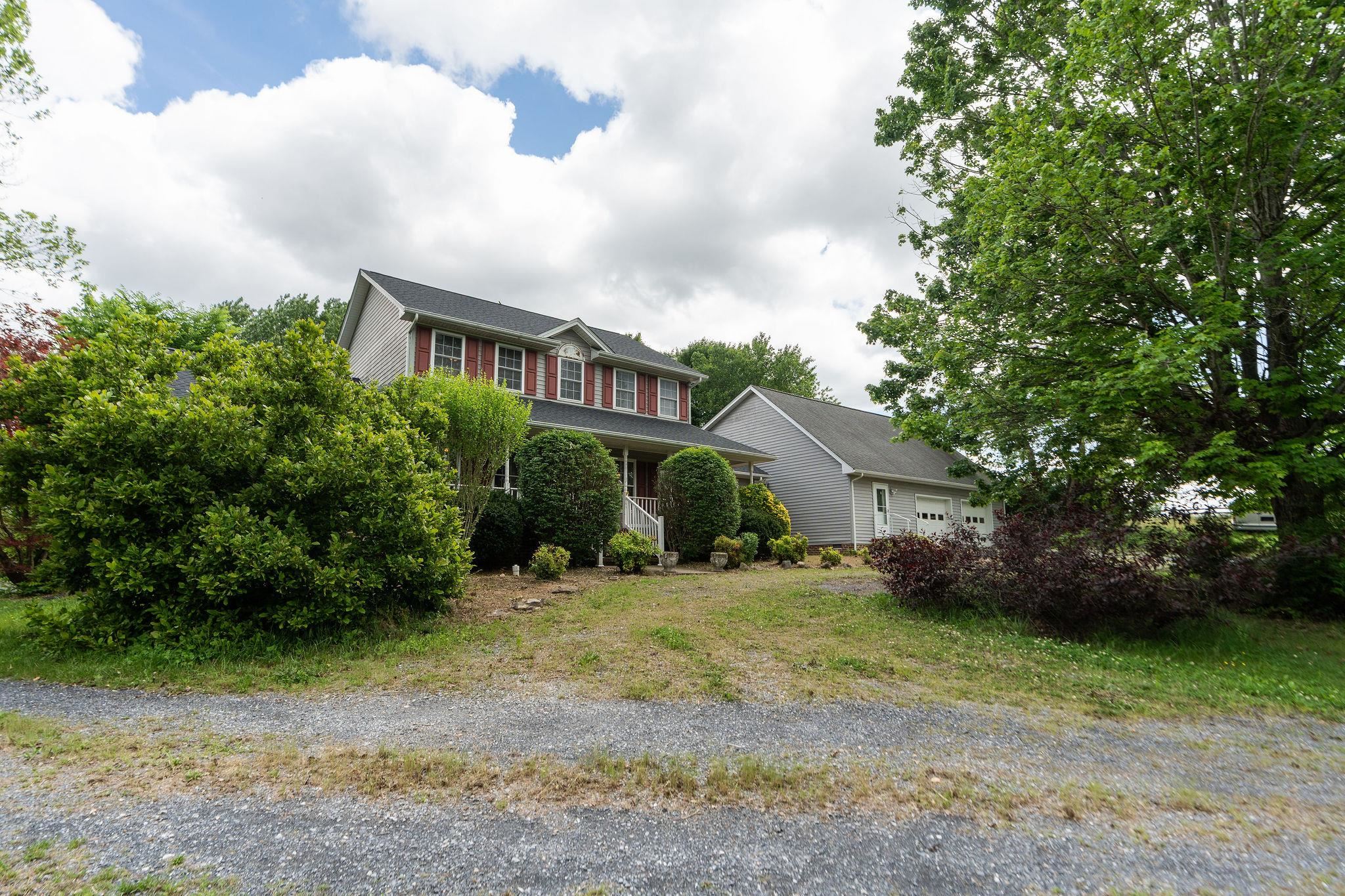 1057 Rockfish Road Waynesboro, VA 22980 - Photo 9 of 63