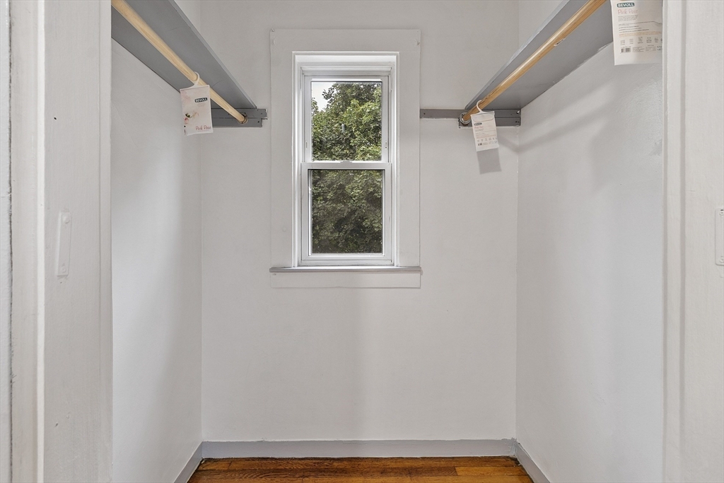 73 Dearborn Avenue, Unit 1 Lynn, MA 01905 - Photo 13 of 16 a view of a small room