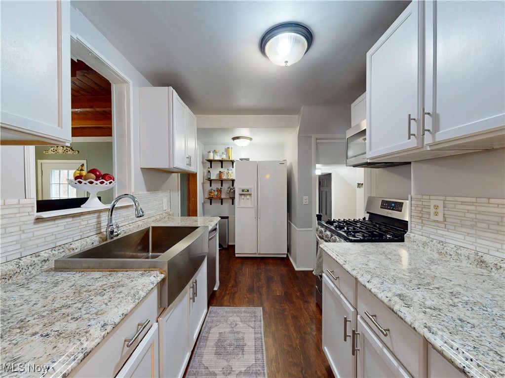 5015 Anderson Road Cleveland, OH 44124 - Photo 11 of 37